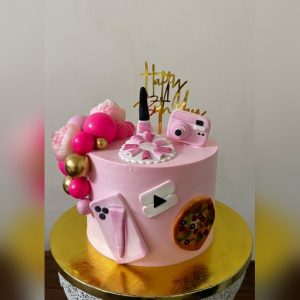 Her World in Cake